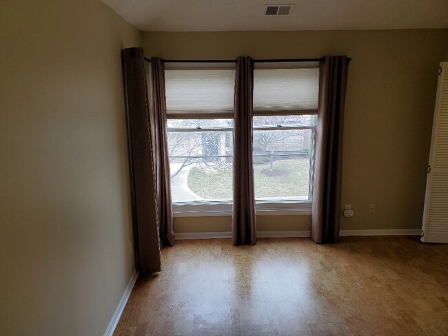 Building Photo - Gorgeous Ann Arbor 2 Bedroom Condominium W...