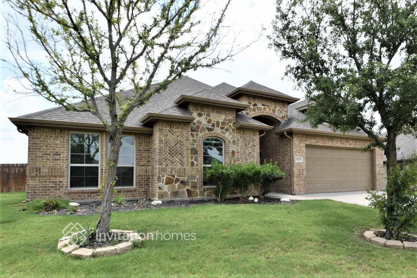 Building Photo - 5629 Park View Dr