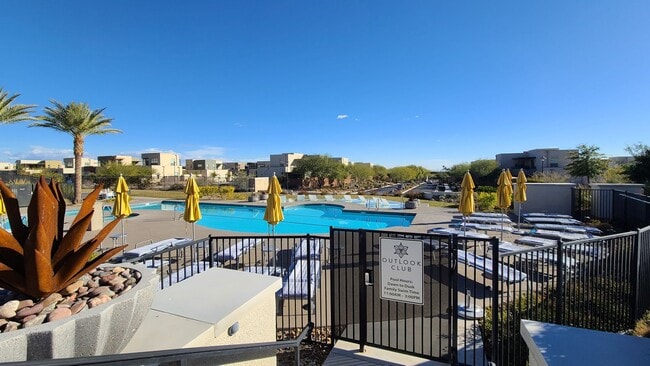 Building Photo - Townhome located in Trilogy community in Summerlin.
