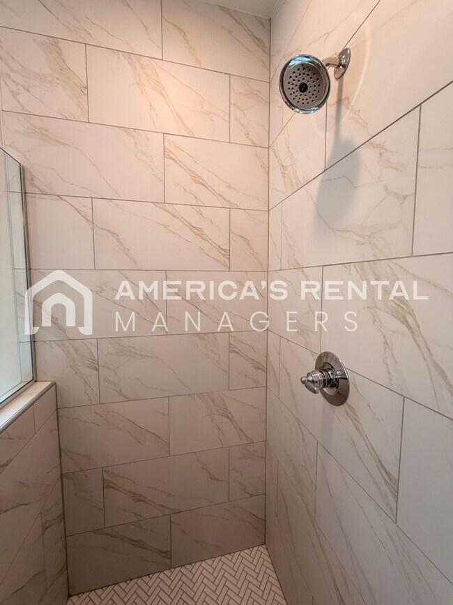 Building Photo - New Construction 4 Bed / 2.5 Bath Two Stor...