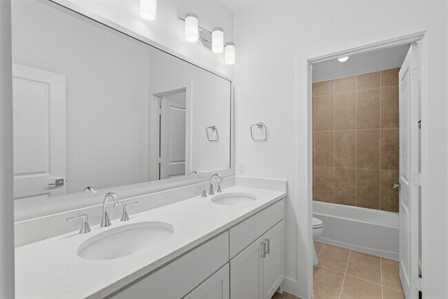 Building Photo - 7106 Carriage Lgt Dr