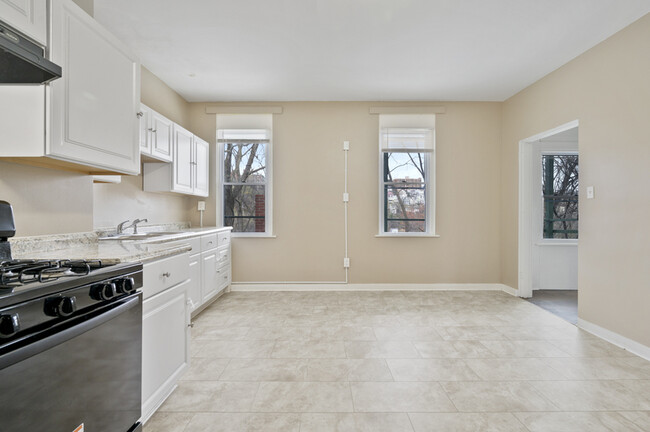 Building Photo - 1104 Brabec St