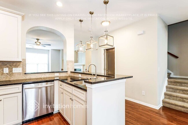 Building Photo - 811 Skybrook Falls Dr