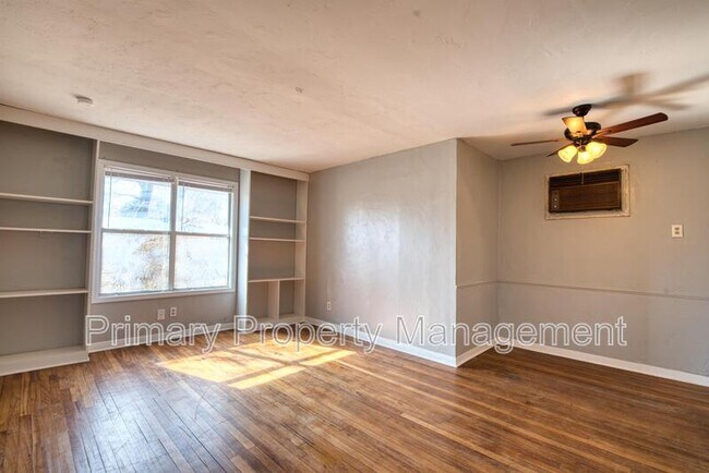 Building Photo - 4600 N Hamilton Dr