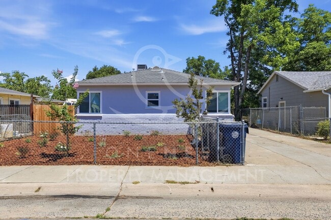 Building Photo - 4617 13th Ave