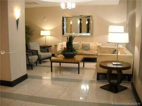 Building Photo - 3901 S Ocean Dr