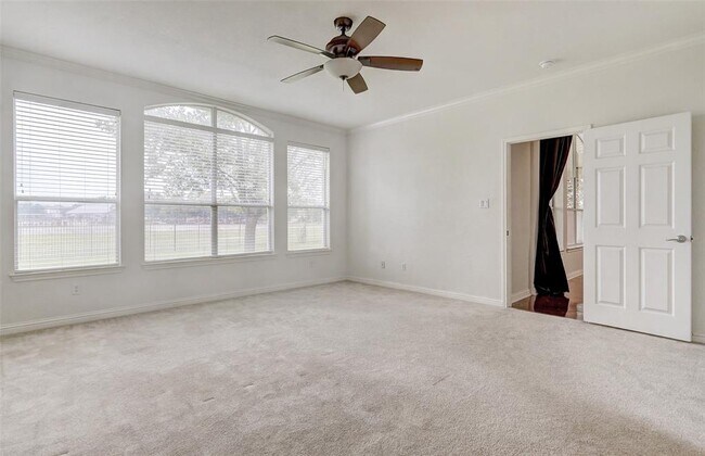 Building Photo - 3129 Goldenoak Cir