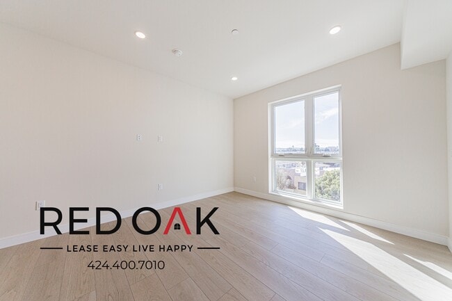 Building Photo - 5320 Cartwright Ave