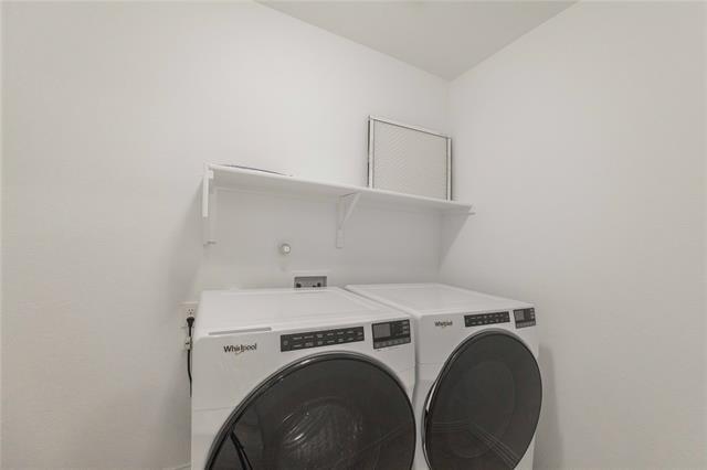 Building Photo - 345 Willowmore Dr