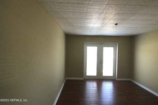 Building Photo - 137 Hercules Dr E