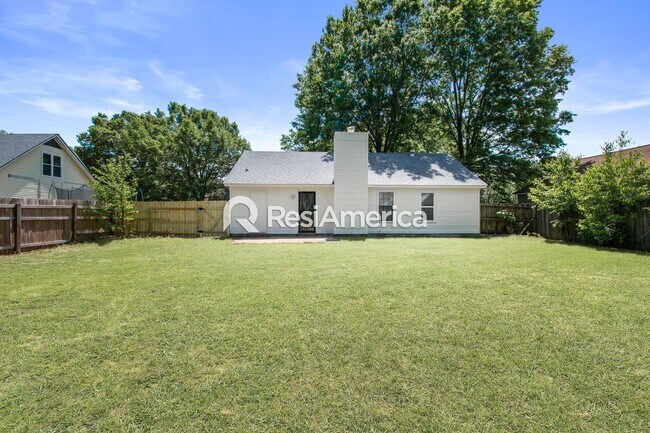 Building Photo - Newly Renovated 3BR/2B home in Millington