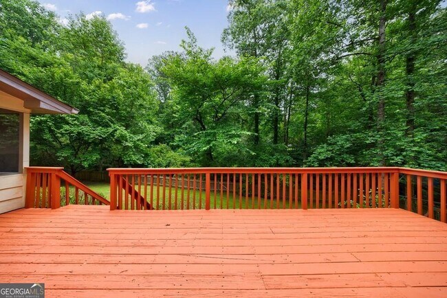 Building Photo - 10565 Shallowford Rd