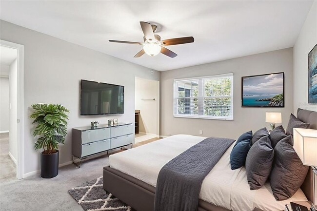 Building Photo - 3404 Latania Dr