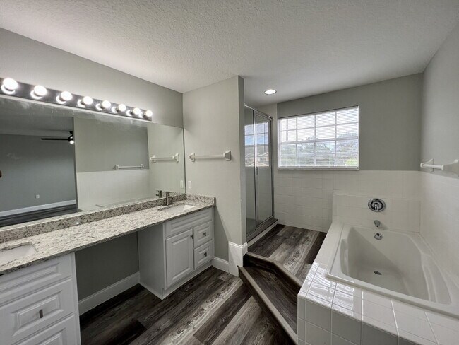 Building Photo - 1334 Washington Palm Loop