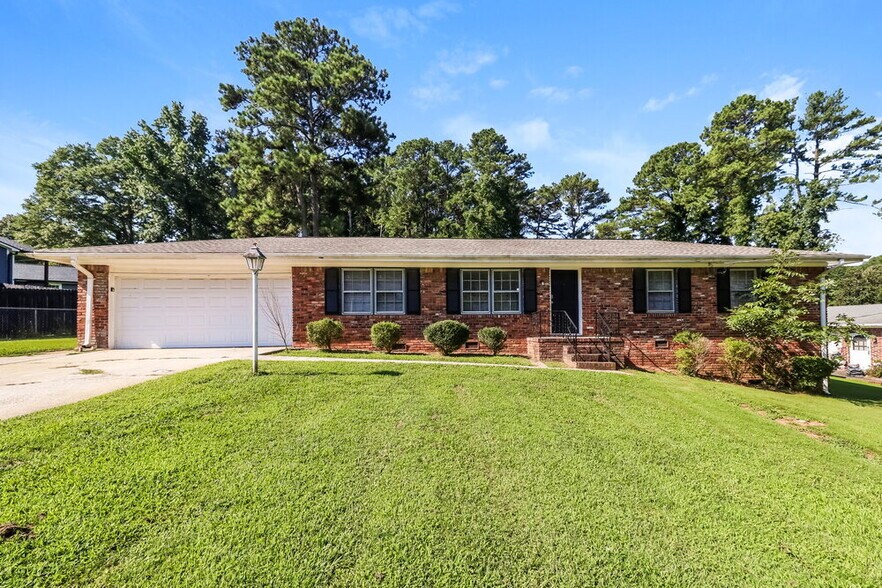 Primary Photo - 5509 Joeclay Dr