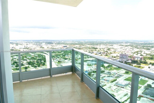 Building Photo - 900 Biscayne Blvd
