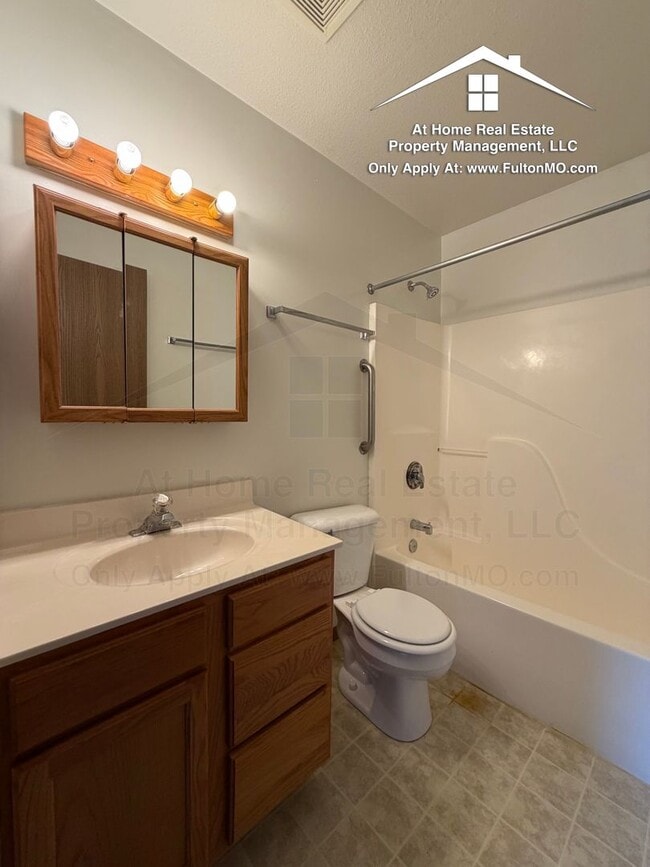 Building Photo - 2705–2707 Porter Place