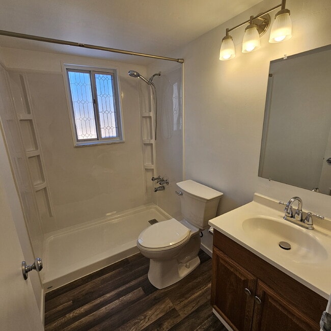 Building Photo - Completely Remodeled 1 Bedroom Condo in Warren – Private Basement Laundry + Storage Room!