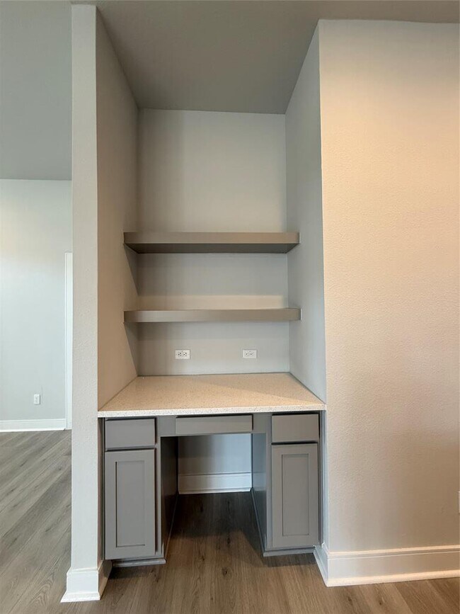 Building Photo - 2200 Grenache Dr