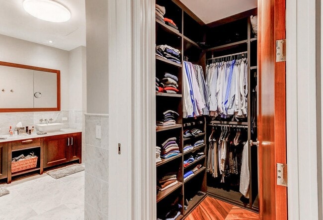 Building Photo - 300 International Drive