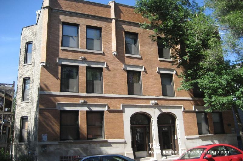 Building Photo - 1358 W Barry Ave