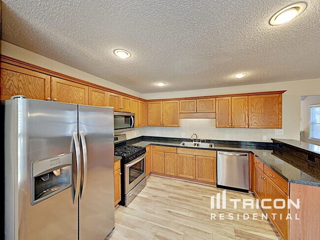Building Photo - 102 Providence Run