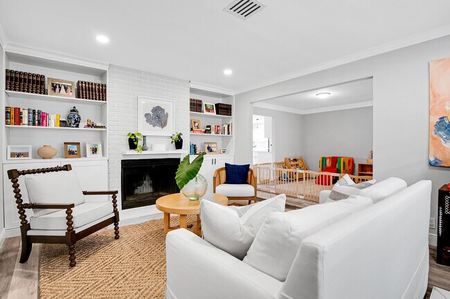 Building Photo - 23313 Lago Mar Cir