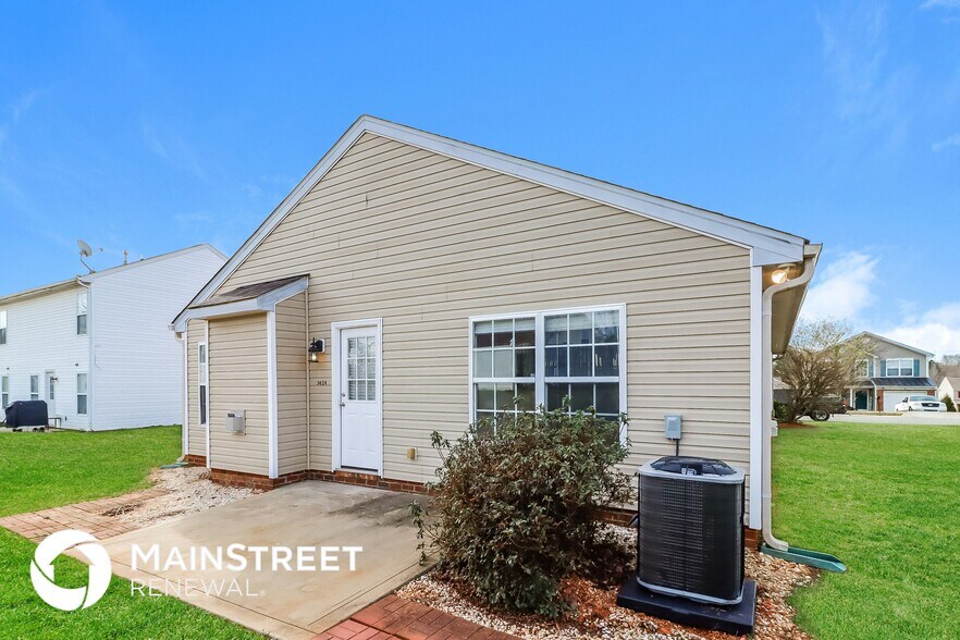 Building Photo - 3624 Crowders View Dr