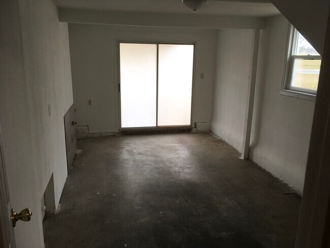 Building Photo - 1717 W Smith Springfield MO
