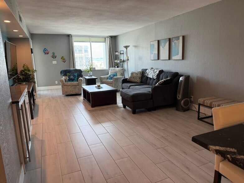 Living room view 1 - 1460 Gulf Blvd