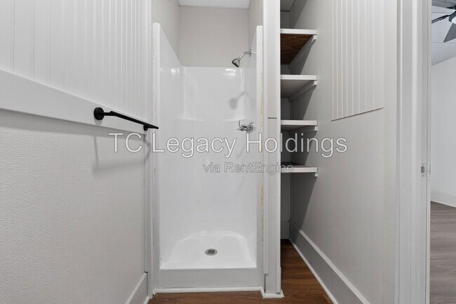Building Photo - 502 Cottage Ave