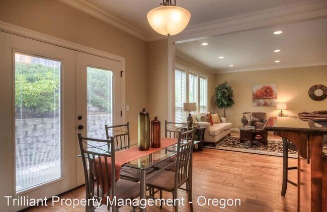 Building Photo - 4 br, 2.5 bath House - 1533 Brokenwheel Co...