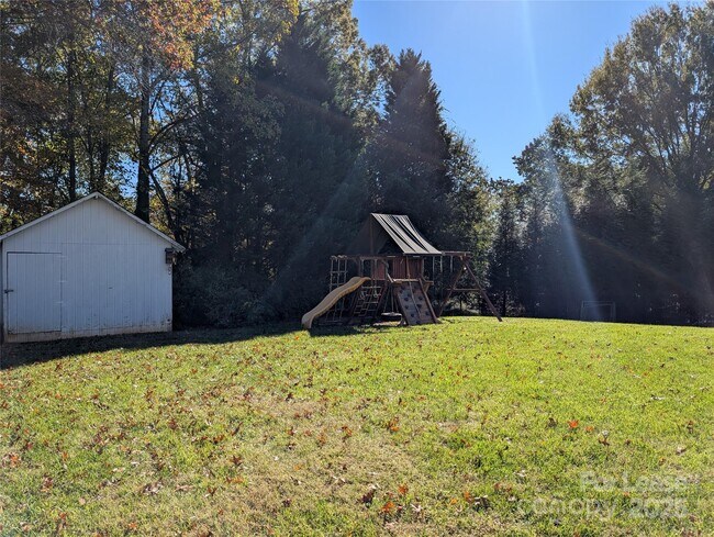 Building Photo - 160 Stone Ridge Ln