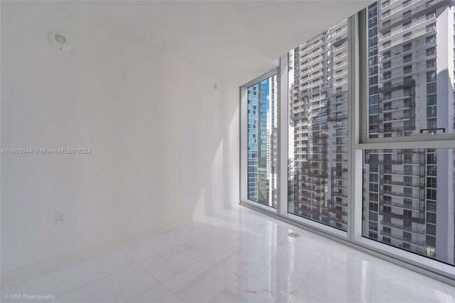 Building Photo - 300 Biscayne Blvd Way