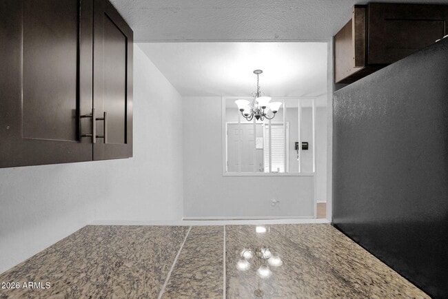 Building Photo - 1808 E Center Ln