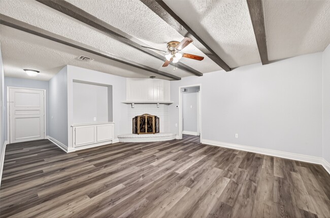 Building Photo - 11411 Hornbrook Dr