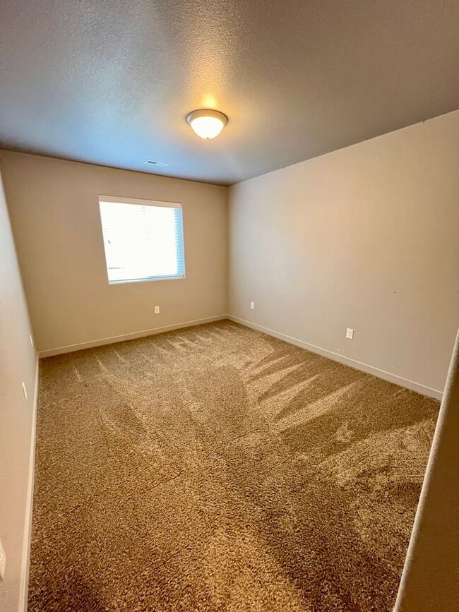 Building Photo - 511 F St NE