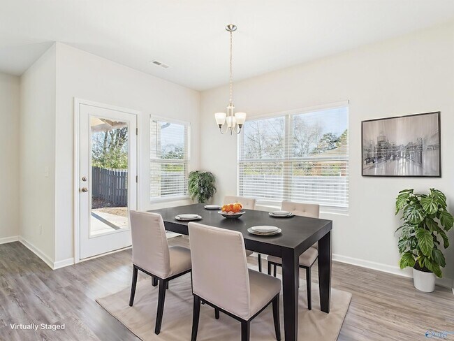 Building Photo - 149 Fernhill Dr NW