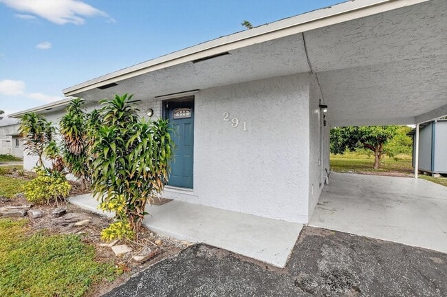 Building Photo - 291 NW 7th Ct