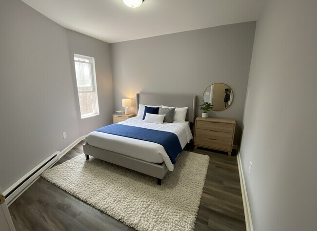 Building Photo - 1911 Fontain St