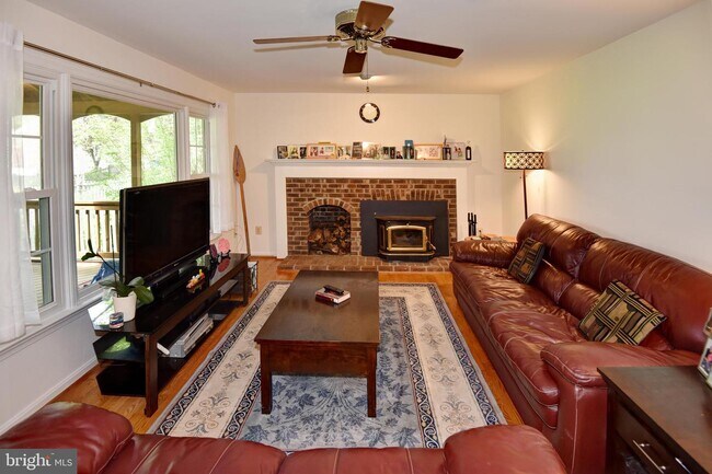 Building Photo - 13043 Farthingale Dr