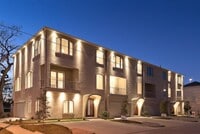 Building Photo - 2609 Lawrence St