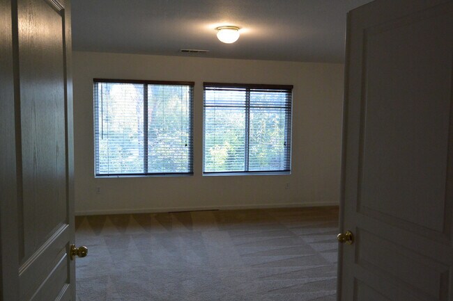 Building Photo - 2222 N Quincy Ct