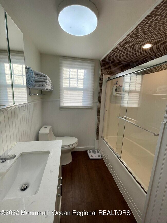 Building Photo - 282 Berger Ave