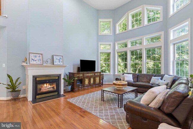 Building Photo - 12980 Highland Oaks Ct