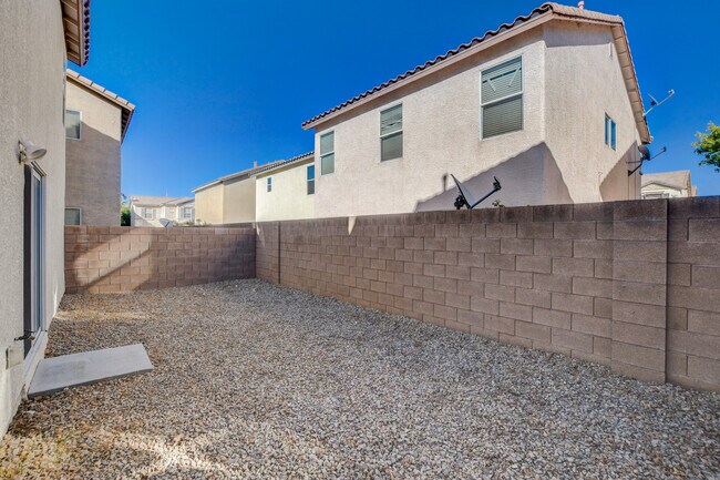 Building Photo - 4256 Lady Burton St