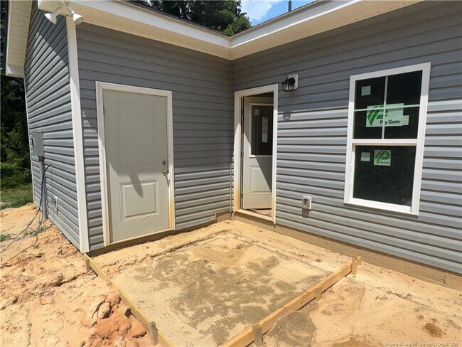 Building Photo - 1425 Cain Rd