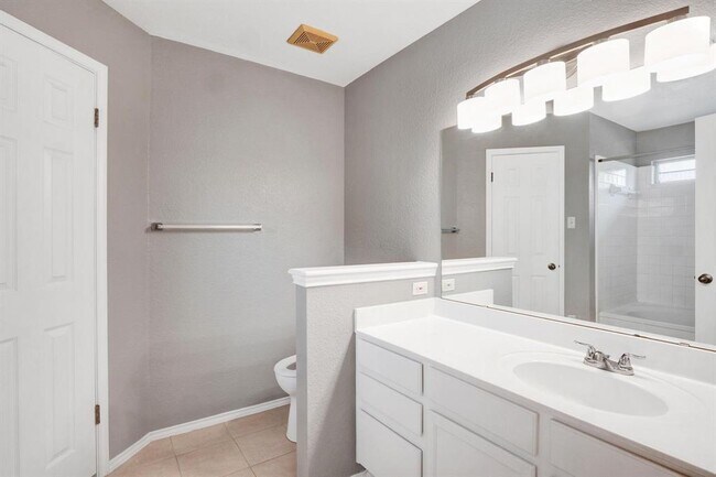 Building Photo - 1415 Quicksilver Cir