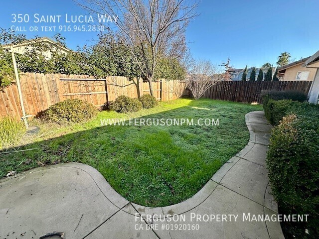 Building Photo - Spacious Four Bedroom Lincoln Home