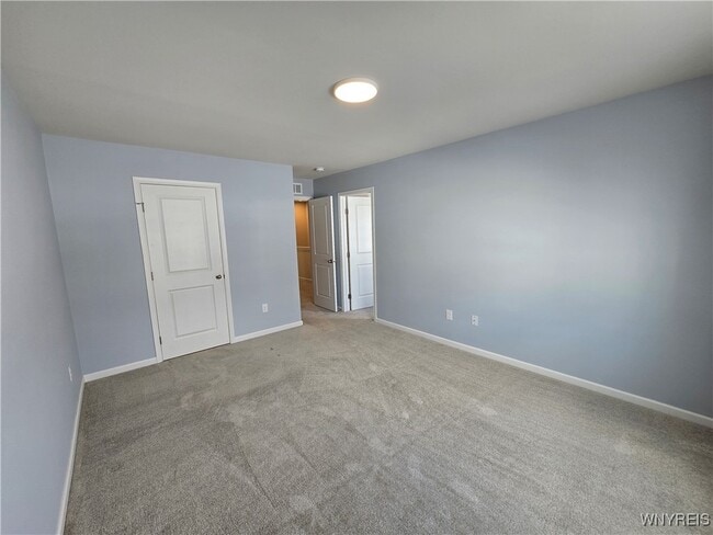 Building Photo - 113 South Dr